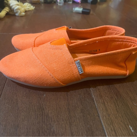 Corkys Orange Subs Canvas Slip On Kids Shoes Size 3 - Picture 4 of 6